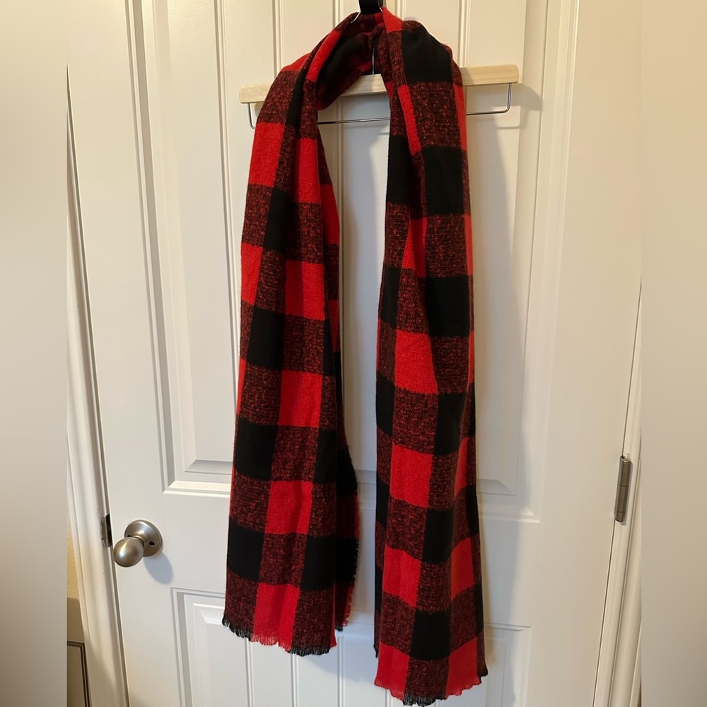 Old Navy Red and Black Plaid Flannel Scarf Wrap